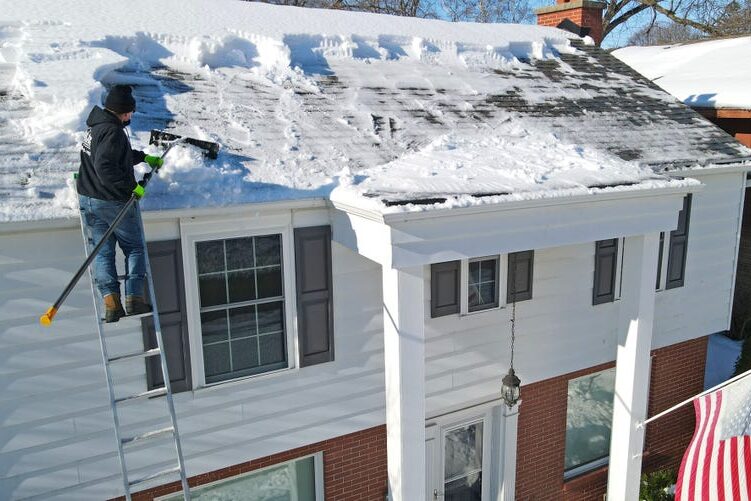 Ice Dam – March 2021