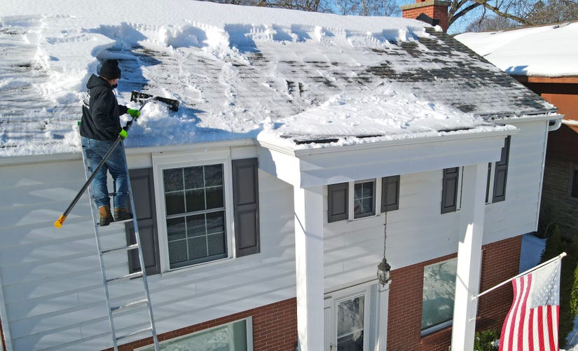 Ice Dam – March 2021